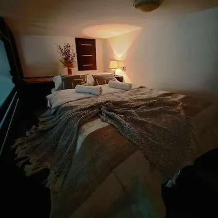 Apartment Sofia's Comfy Studio In The Old Town Brasov