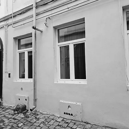 Sofia's Comfy Studio In The Old Town Apartment Brasov
